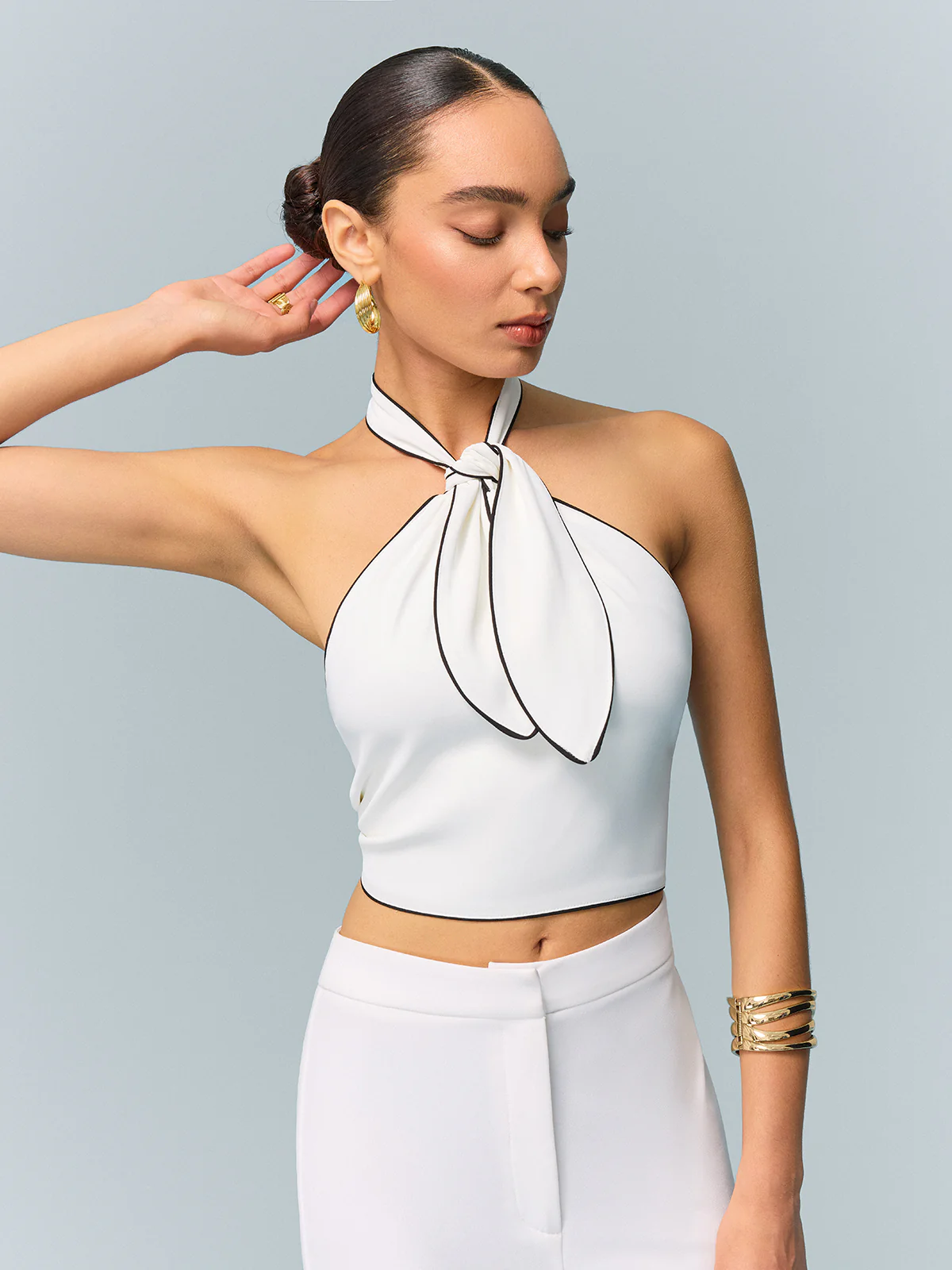 Halter Neck Bow Detail Crop Top - Takermore