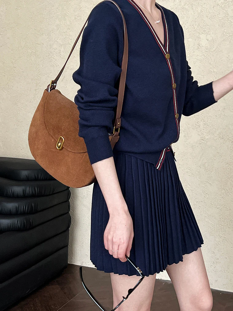 V-Neck Pleated Jersey Skirt Set - Takermore