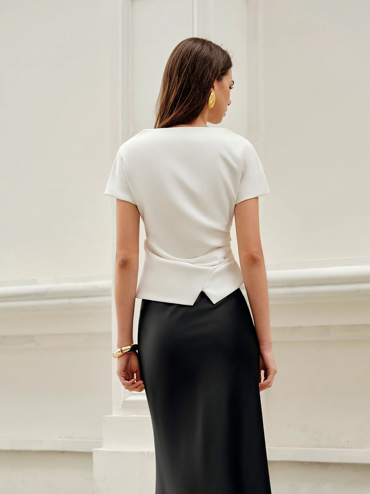 Asymmetric Hem Ruched T-Shirt - Takermore