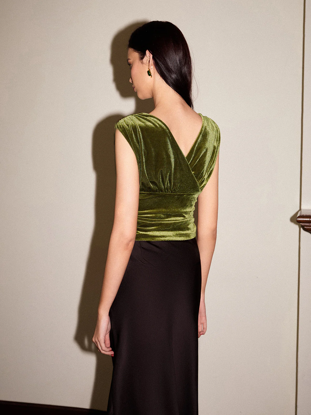 Velvet Pleated Cinched Waist Crop Tank Top - Takermore