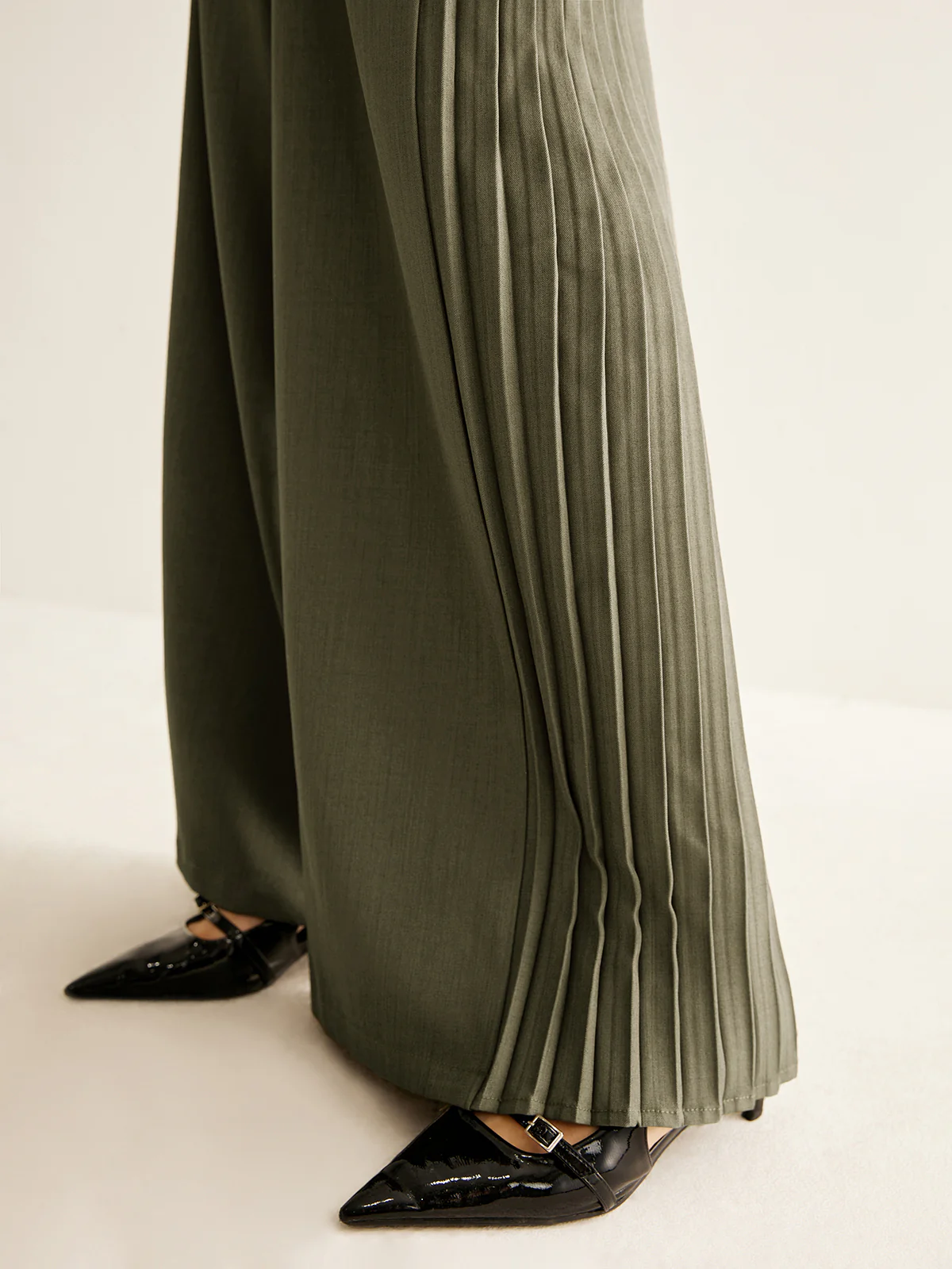 Side Pleated Wide-Leg Pants - Takermore