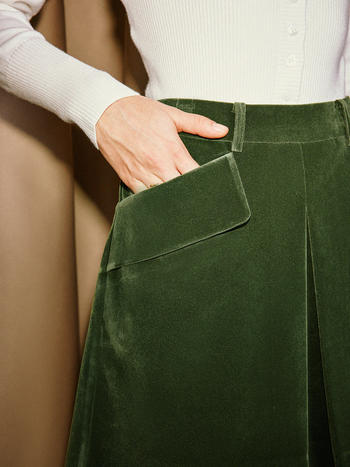 High-Waist Pockets Velvet Mini Skirt - Takermore