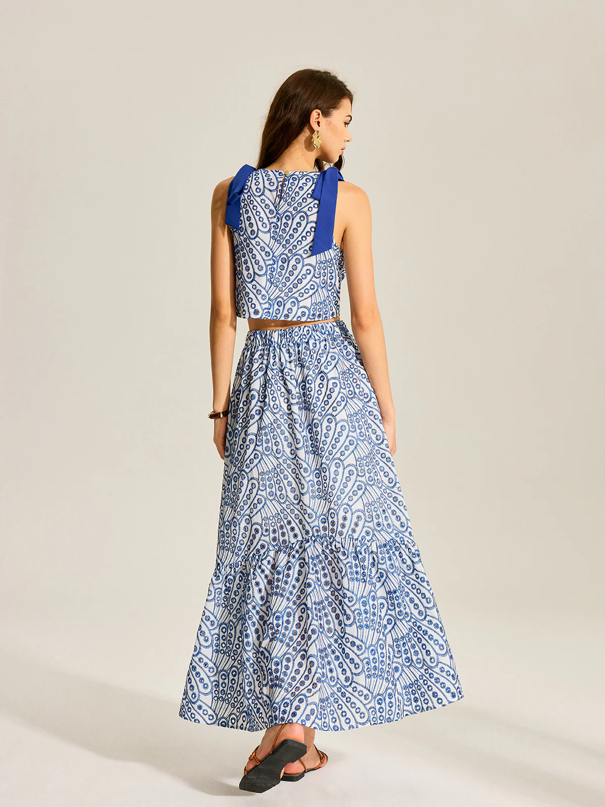 Sleeveless Contrast-Trim Top And Elastic-Waist Maxi Skirt Set - Takermore