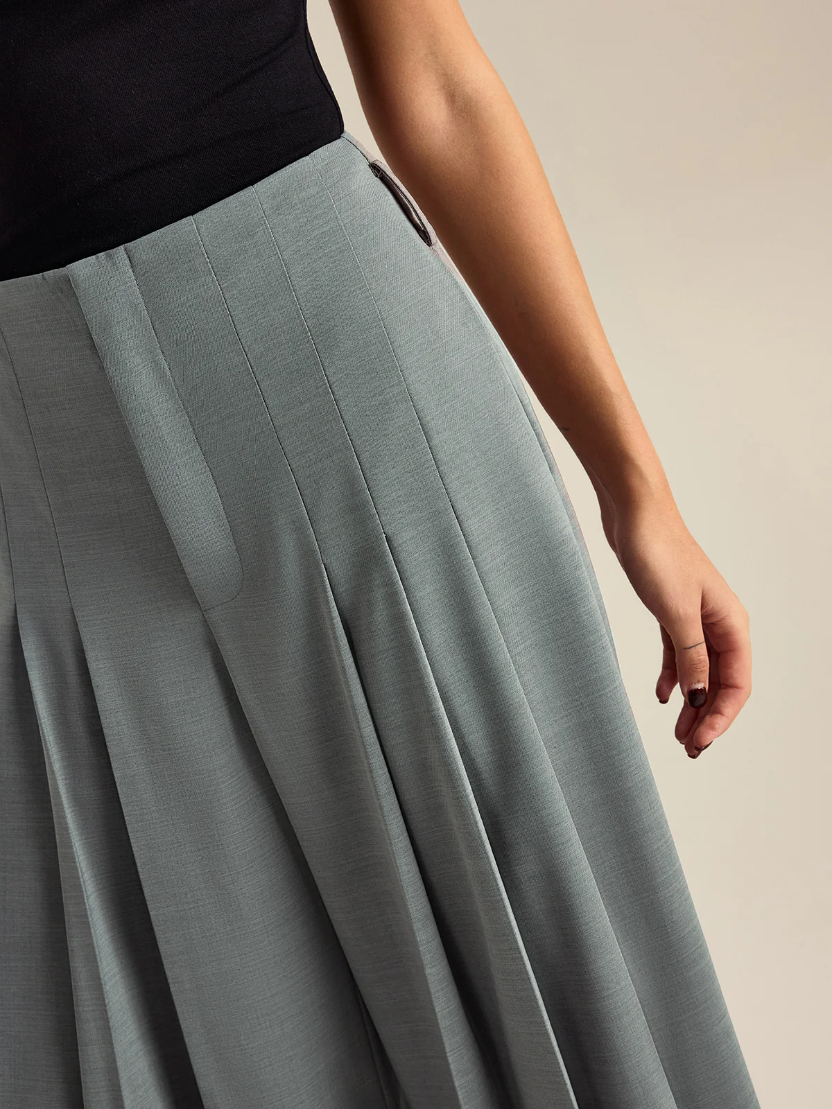 Pleated Wide-Leg Pants - Takermore