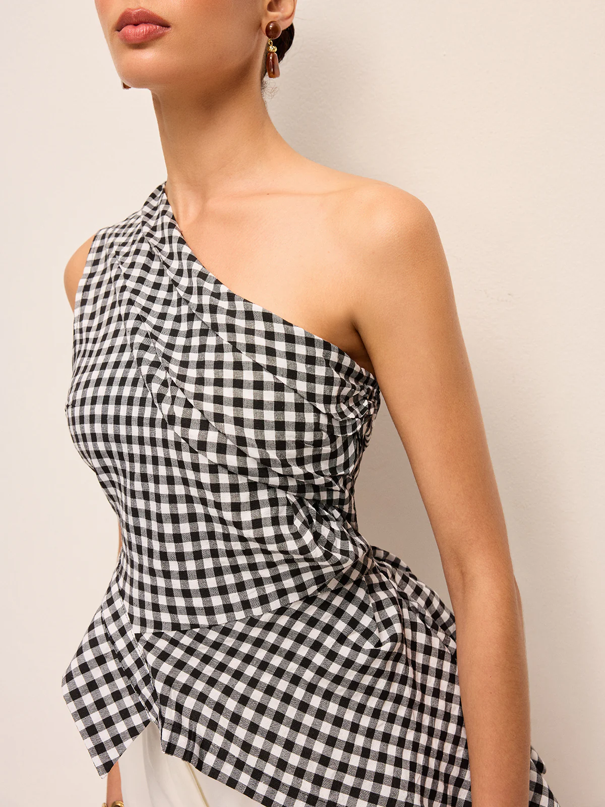 Asymmetrical Checkered One-Shoulder Tank Top - Takermore