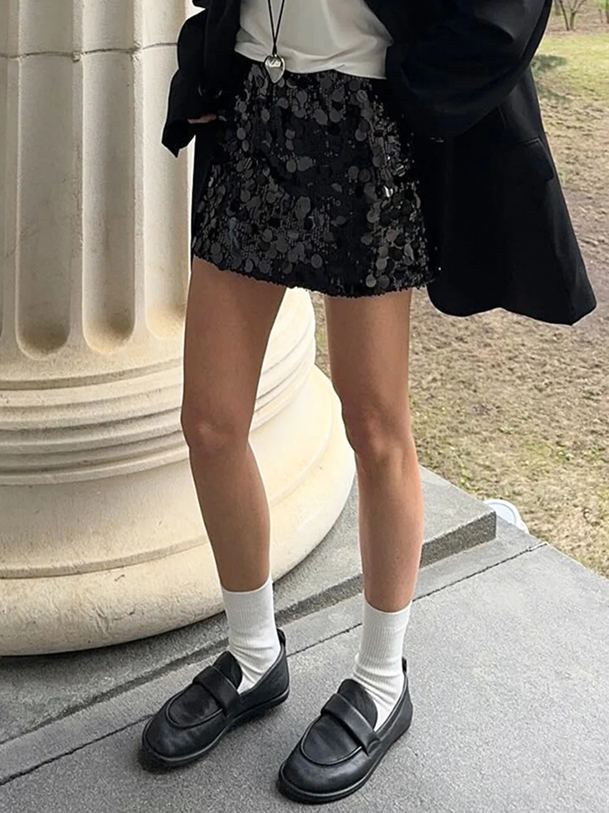 Sequins Decor Mini Skirt - Takermore