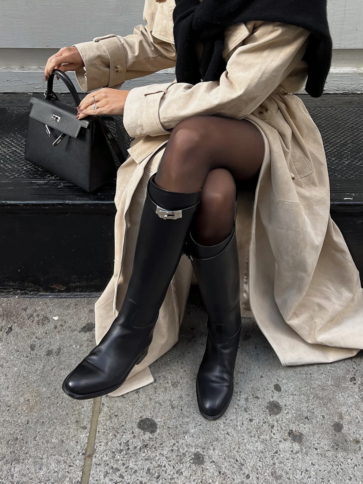 Belted Knee-High Knight Boots - Takermore