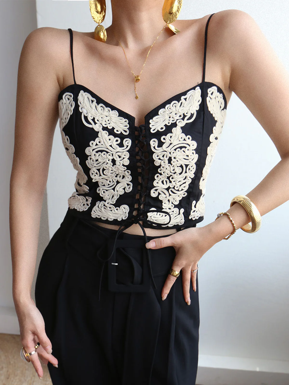 Embroidered Floral Tied Cami Top - Takermore