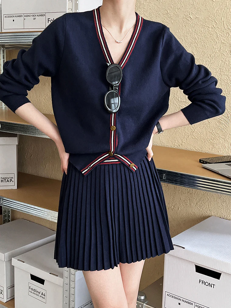 V-Neck Pleated Jersey Skirt Set - Takermore