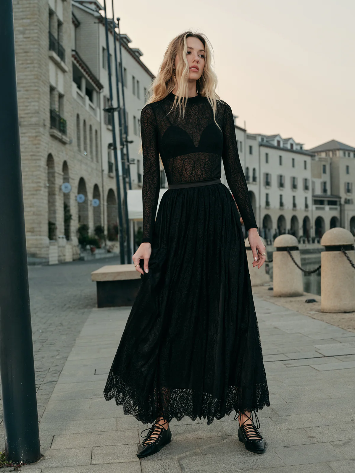 Lace Embroidered A-Line Skirt - Takermore